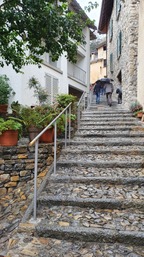 Mains courantes pour les personnes âgées à Monte (Tessin, Suisse)